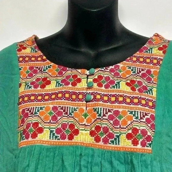 Judith March size small embroidered green long tunic top - Picture 3 of 8